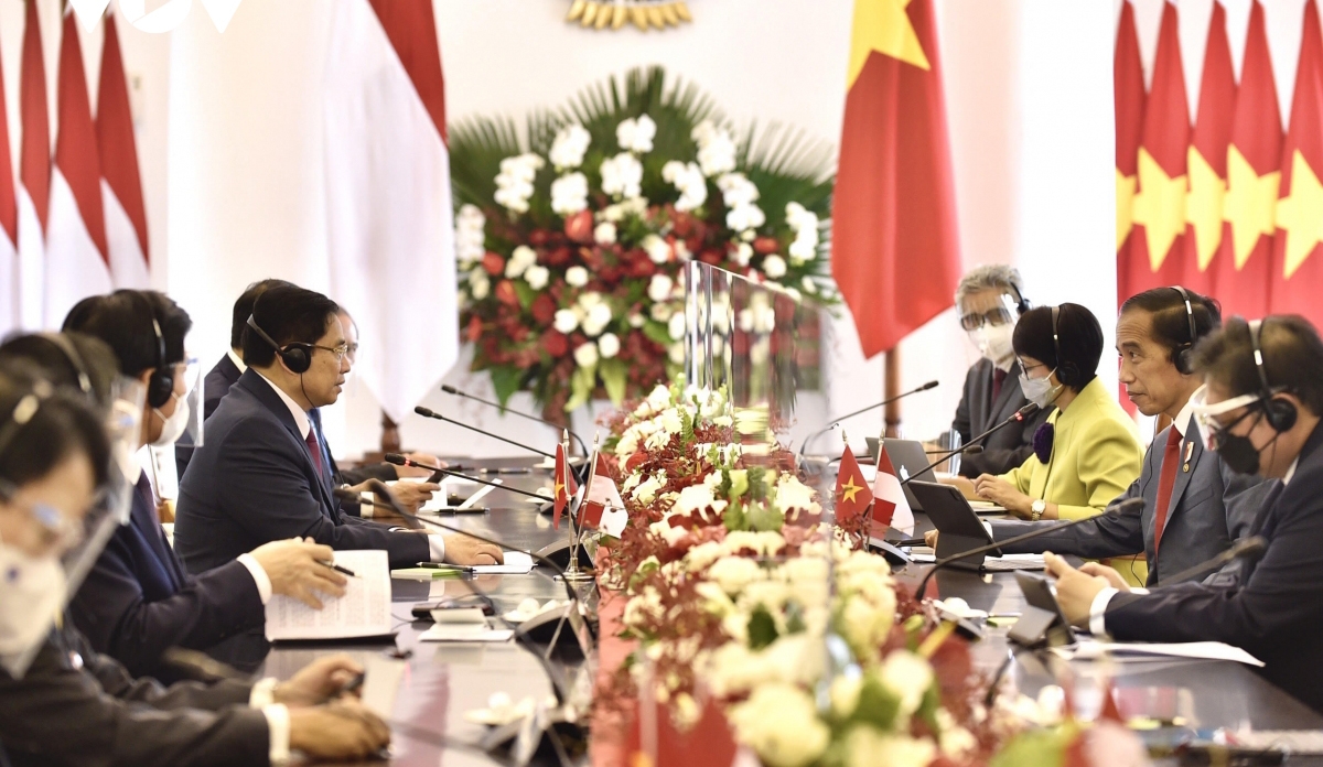 Vietnam attaches importance to relations with Indonesia